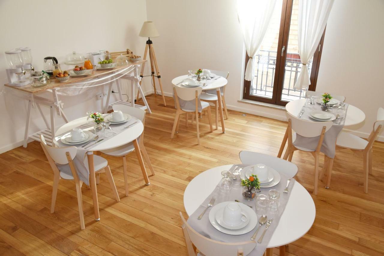 Couette-café 315 Via Roma Rooms Centro