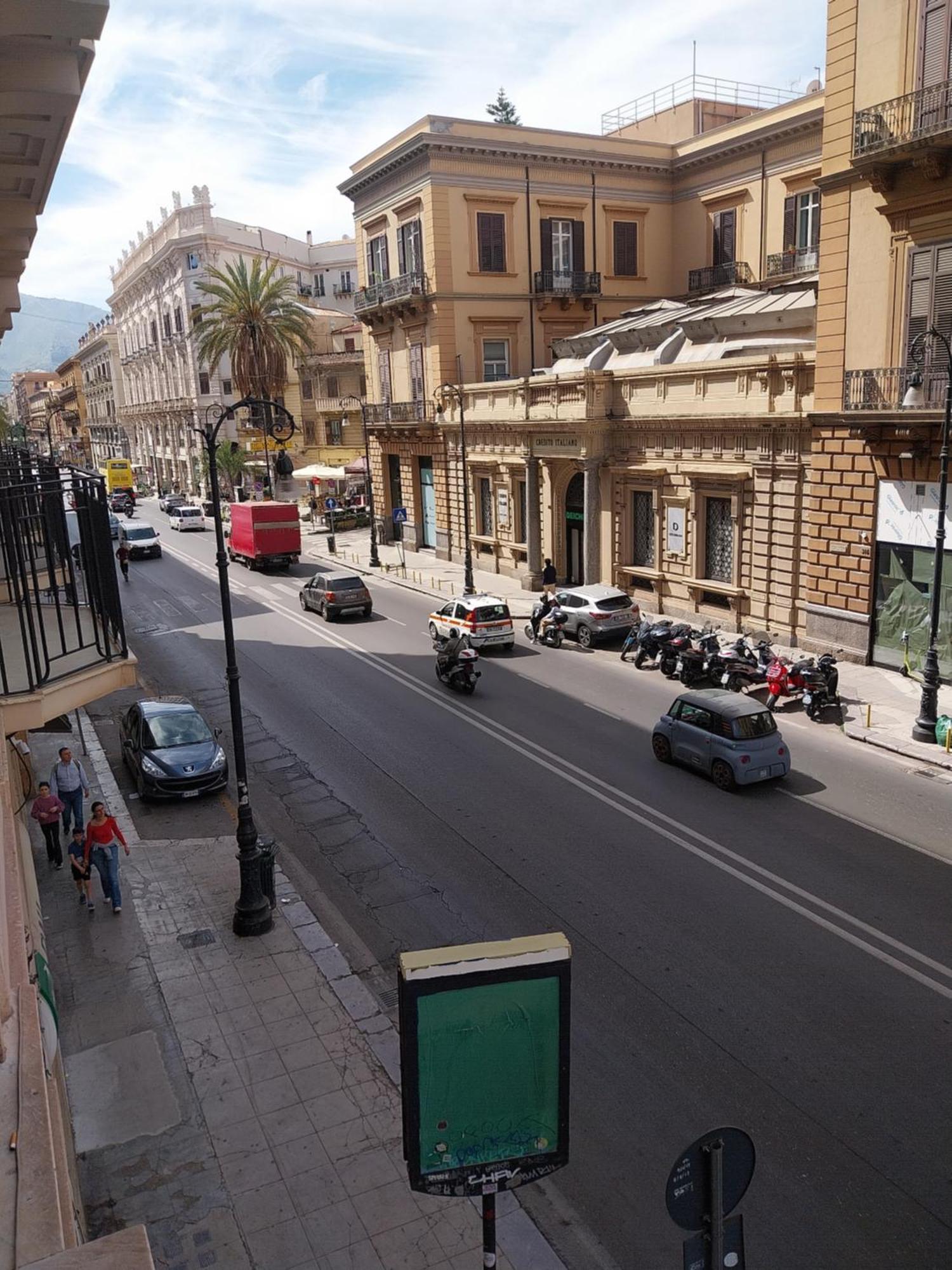 315 Via Roma Centro Bed & Breakfast